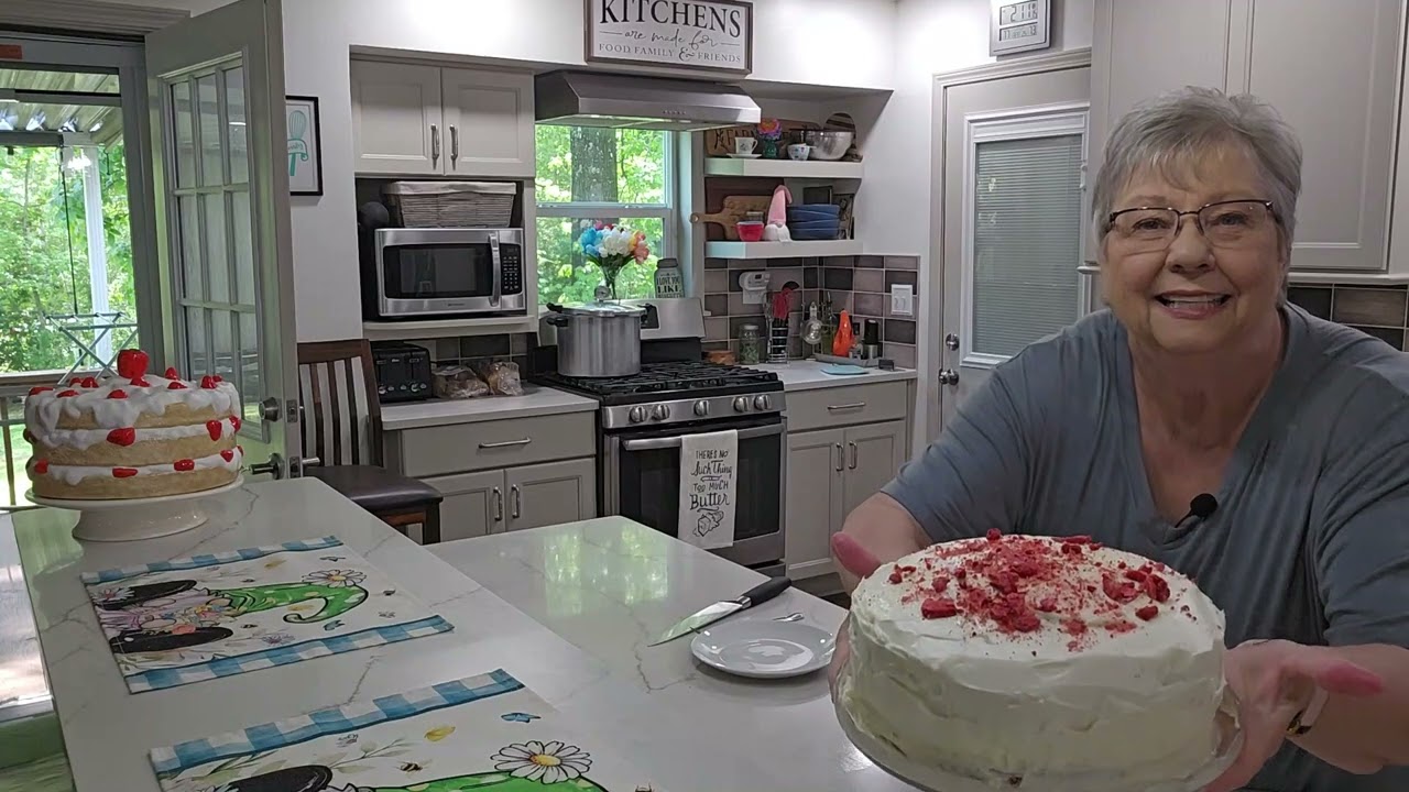 Strawberry Cheesecake Cake