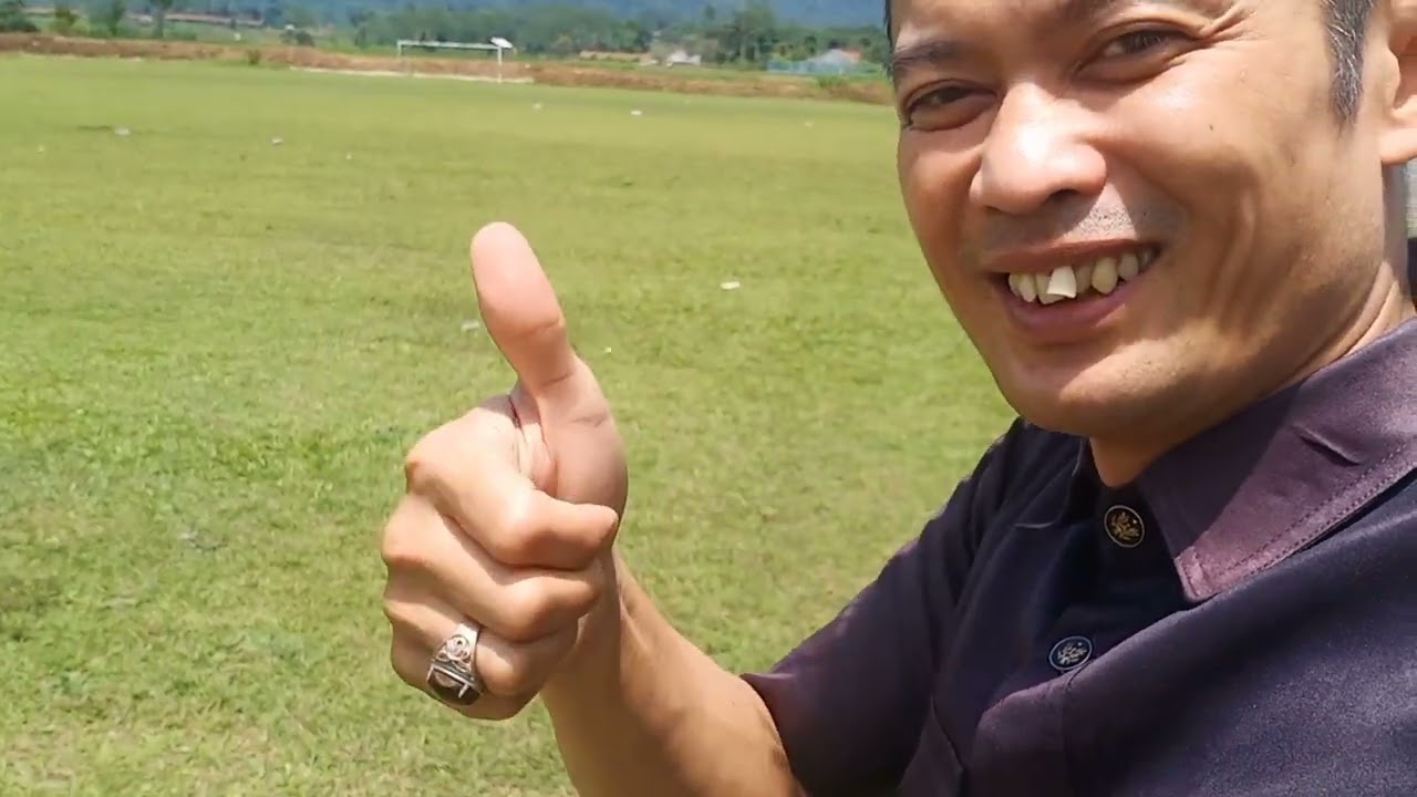 EDAN!! STADION SEPAKBOLA KEBANGGAN DESA JIPANG KARANGLEWAS LUAR BIASA
