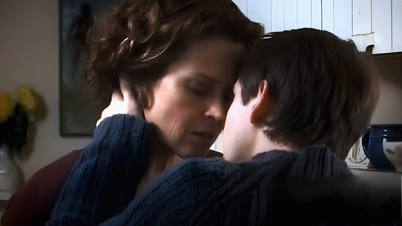 Un adolescent tombe amoureux de la femme de son père et essaie de vivre une histoire d’amour secrète