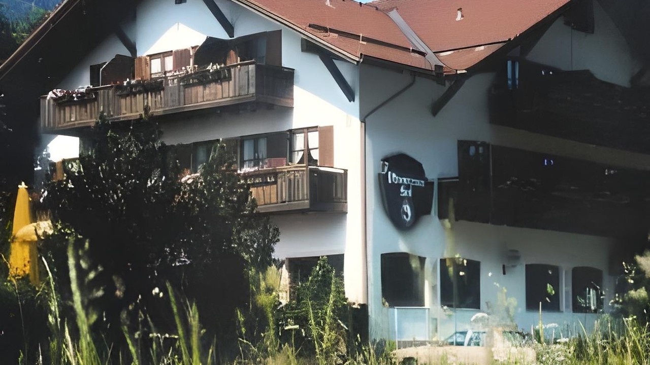 Hotel Pfrontener Hof | Fussen, Germany | Hotel Review 🏩