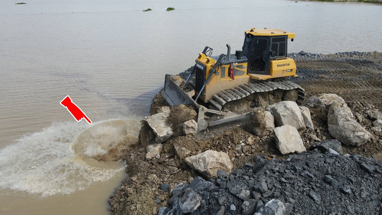Ultimaltely Best Land Reclamation Construction Processing Bulldozer Pushing Rock Stone Leveling