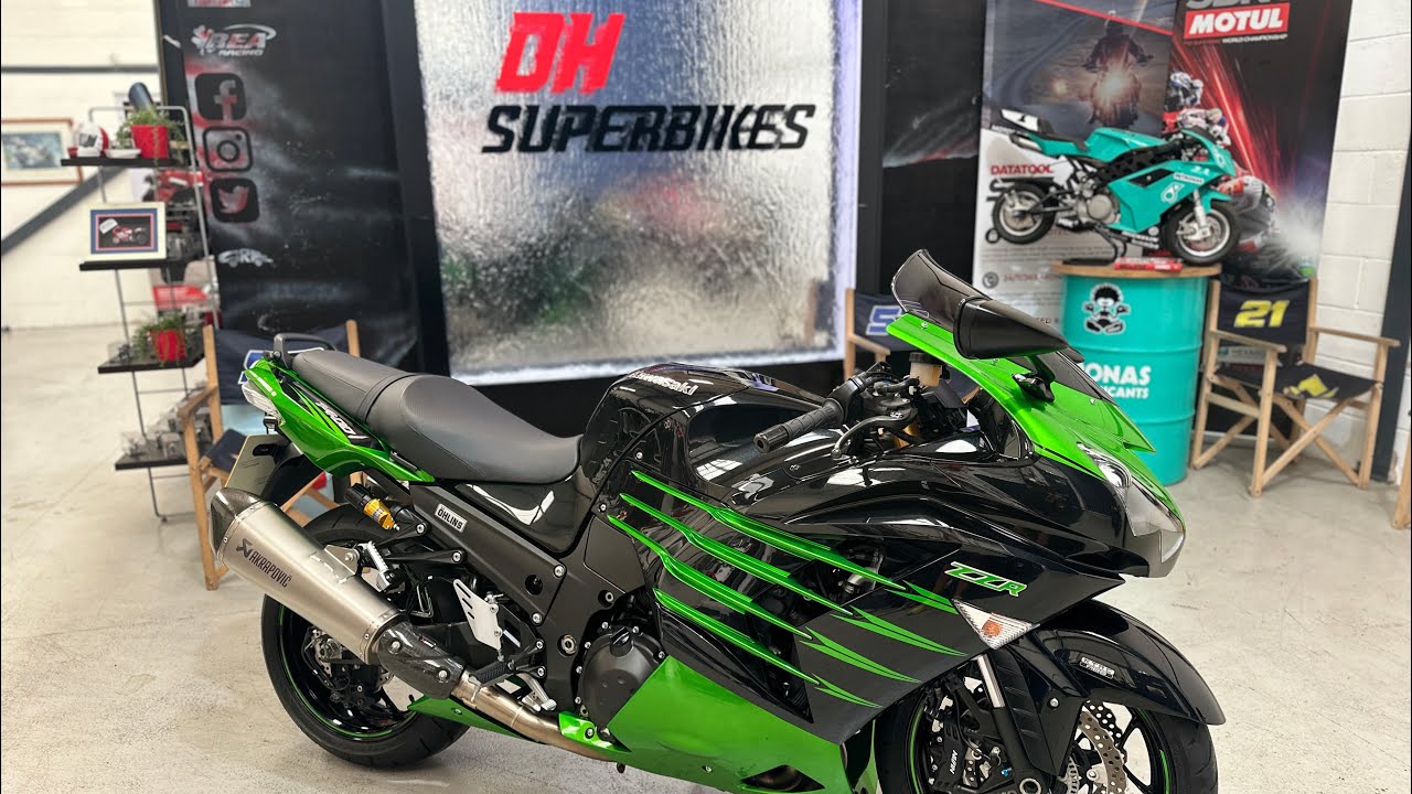 16 KAWASAKI ZZR 1400 PERFORMANCE SPORT 1 OWNER 1018 MILES ONLY OHLINS AKRAPOVIC @dhsuperbikes