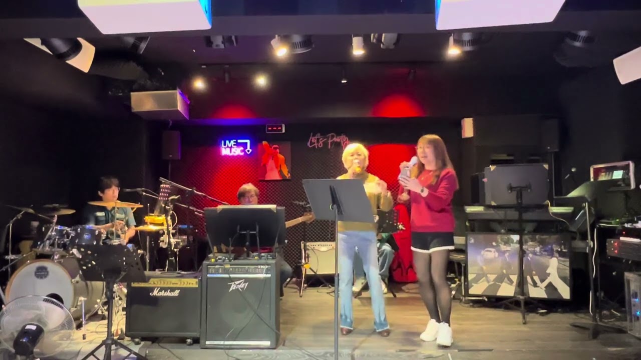 Cotton field cover by Amy @ESGlivebandmusic 