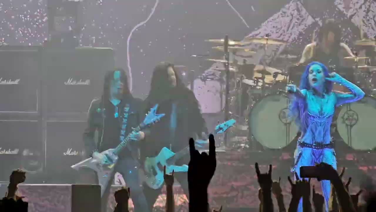 Arch Enemy - The eagle flies alone 12.10.24 Düsseldorf