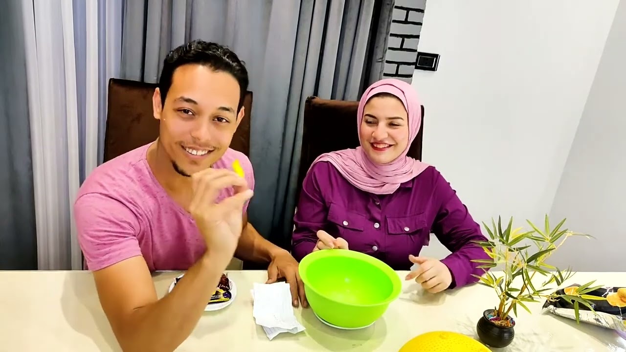 تحدي الحظ اسوء انواع الخضار VS الحلويات واكلت اللي مش ممكن حد ياكله وسام وايه