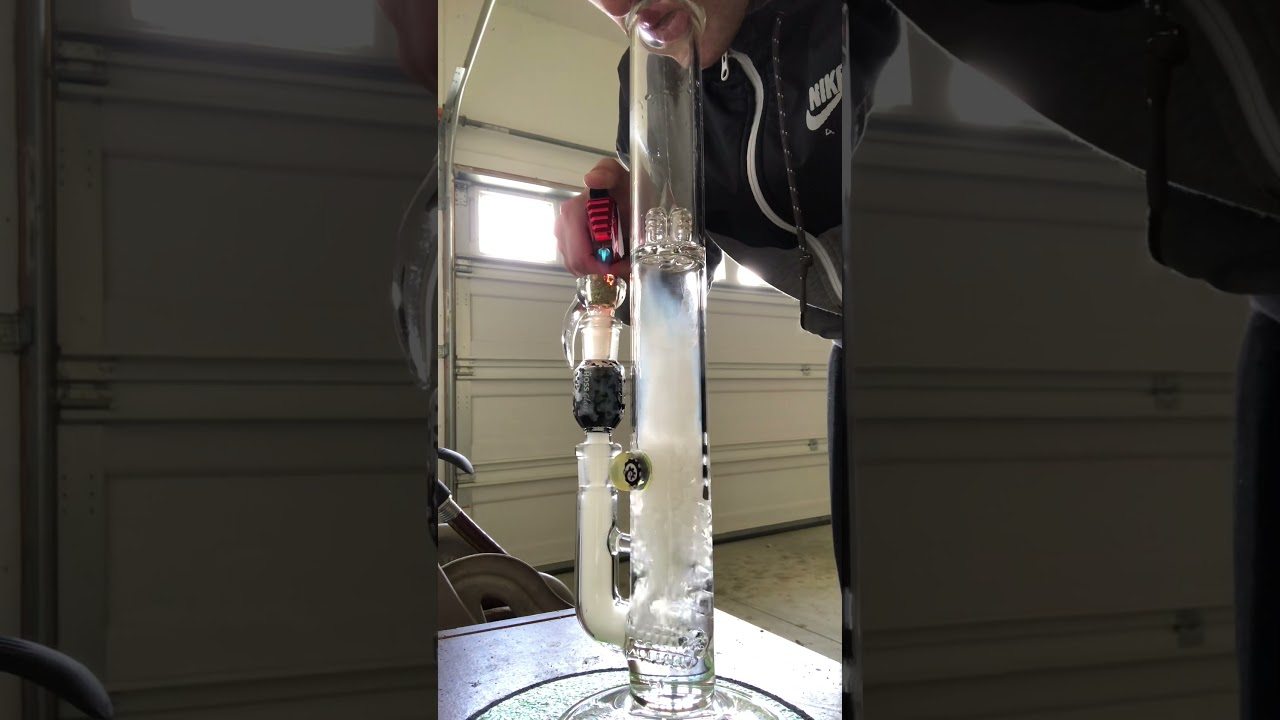16 inch Sovereignty Glass 44mm 3-line to Inv4 splashguard with a Millie, Hoss Carbon Filter & slide