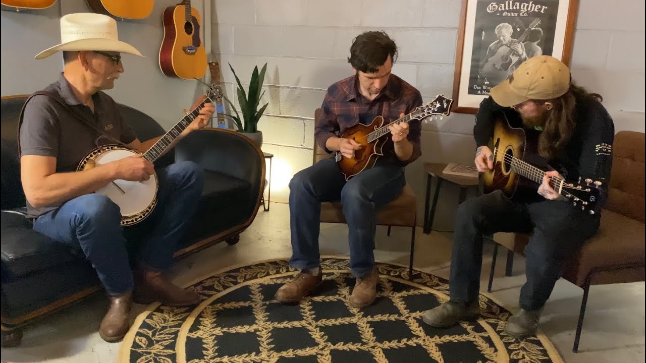 Bulas Banjos and Gallagher Guitars together. Just makes sense.