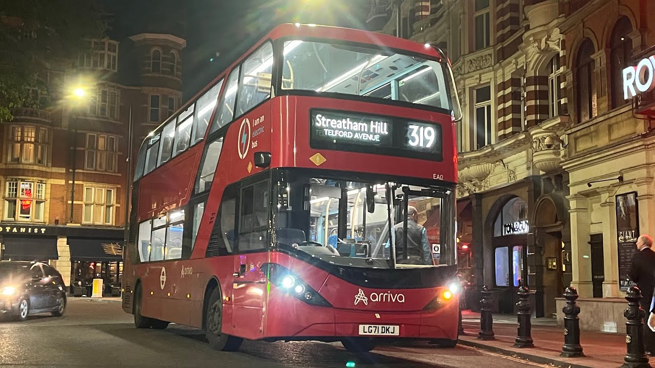 FRV. London Bus Route 319: Streatham Hill Telford Avenue - Sloane Square EA12 (LG71DKJ) E400EV