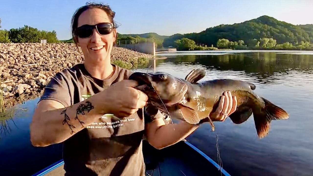 Float Fishing for Mississippi River Catfish | Summertime Multispecies Fishing
