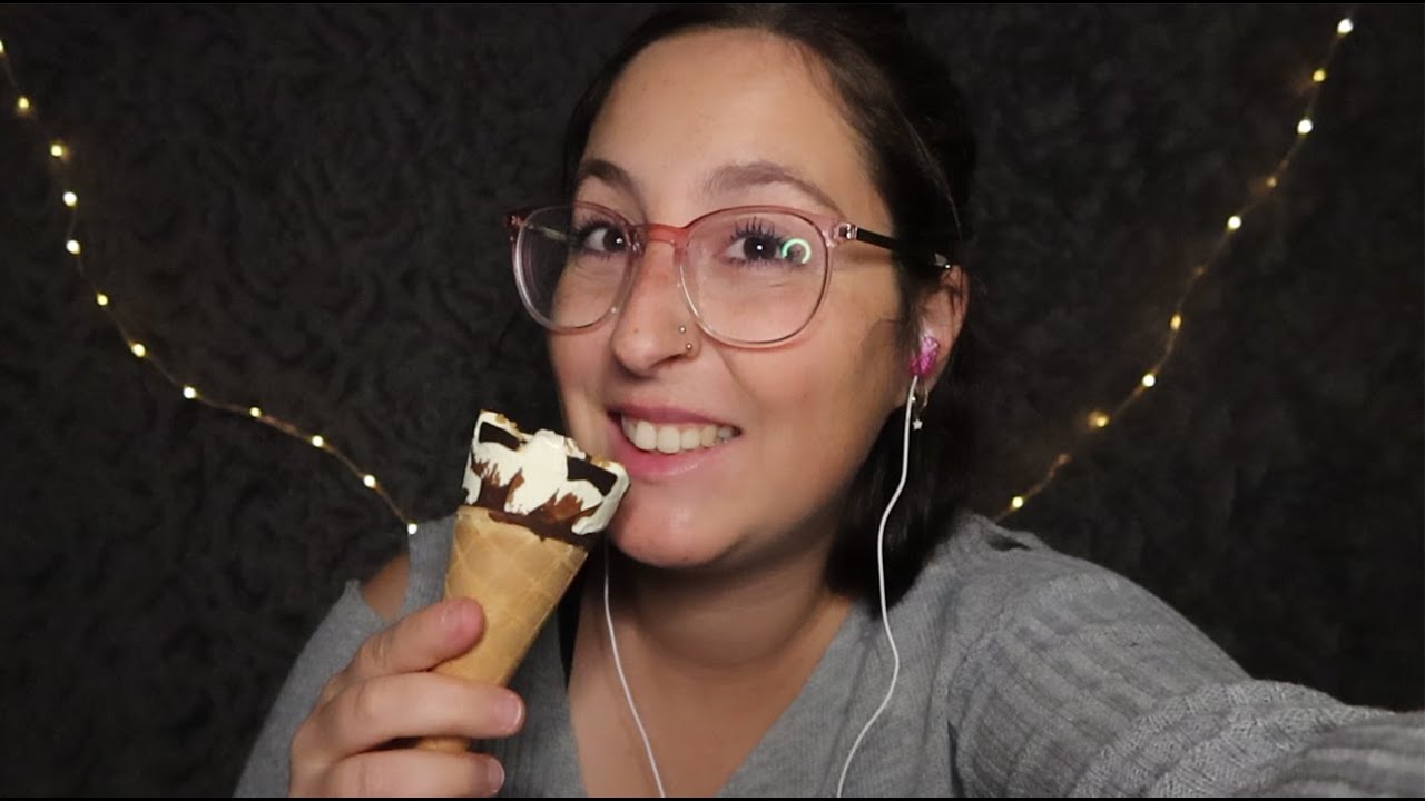 ASMR | JE MANGE UNE GLACE + BLABLA