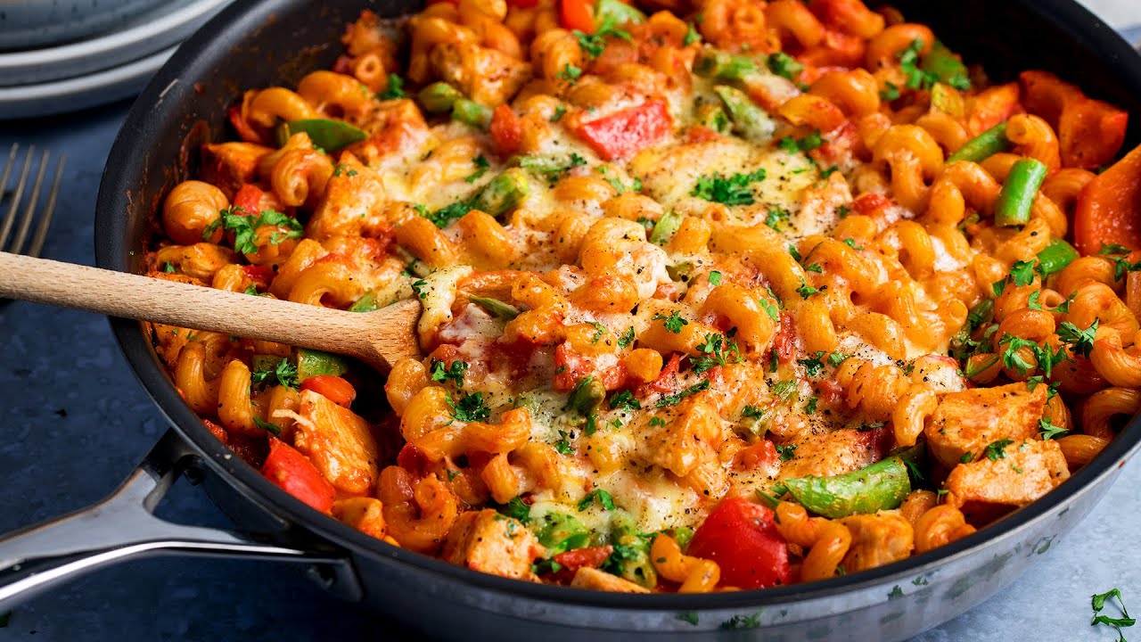 30 Minute One Pot Chicken Pasta - Perfect Family Weeknight Dinner!