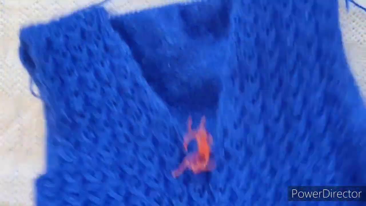 6saal ke baby k sweater ki v neck ki cutting very easy