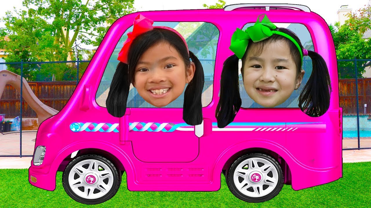Emma and Jannie Pretend Play Preparing for a Surprise Birthday Party