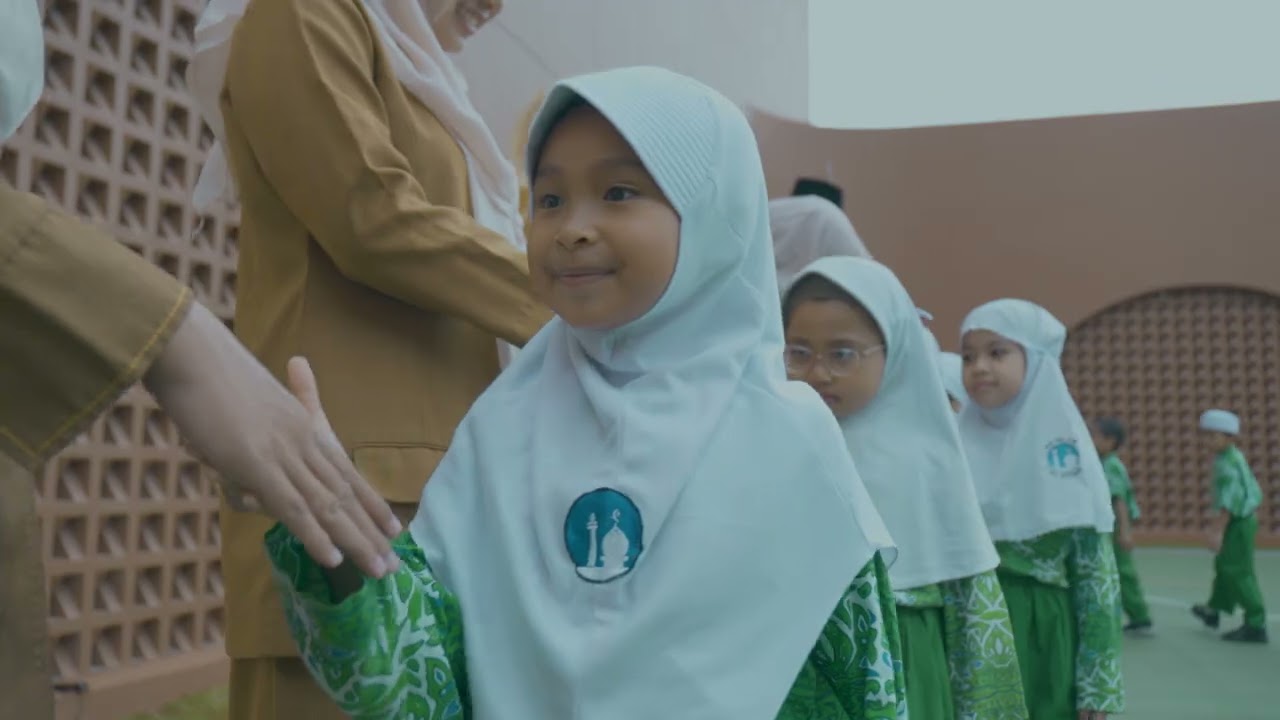 SD Islam Al Azhar 68 Summarecon Mutiara Makassar - School Profile
