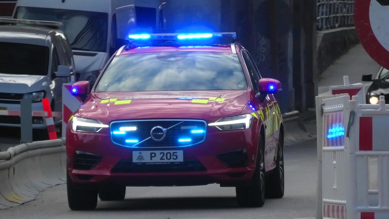 NEW CLIPS fire & rescue combivideo brandbil og ambulance i udrykning feuerwehr einsatzfahrt 緊急走行 消防車