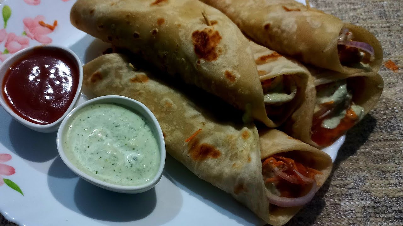 VERY DELICIOUS CHICKEN TIKKA ROLL😋|@recipesofKK||#chickenroll #chicken#trending #food #recipe #viral