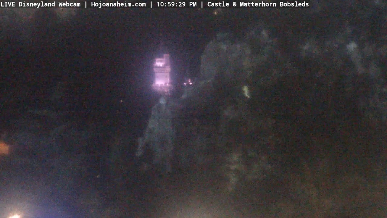 Mattercam 01/24/2026 16:16 - LIVE DISNEYLAND Webcam from Howard Johnson Hotel Anaheim
