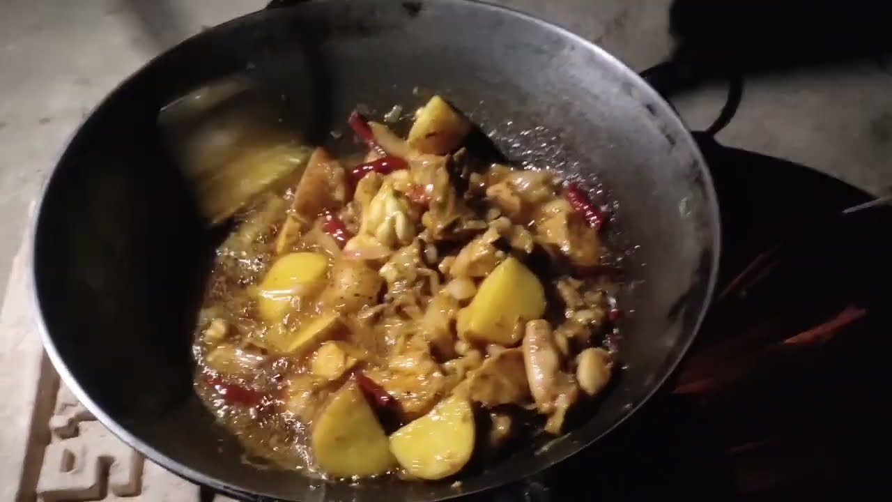 গ্ৰামে ছেলেদের সাথে আজ পিকনিক খেতে গিয়ে,,,কি কি ঘটল। Village picnic video /village vlog /village Eat