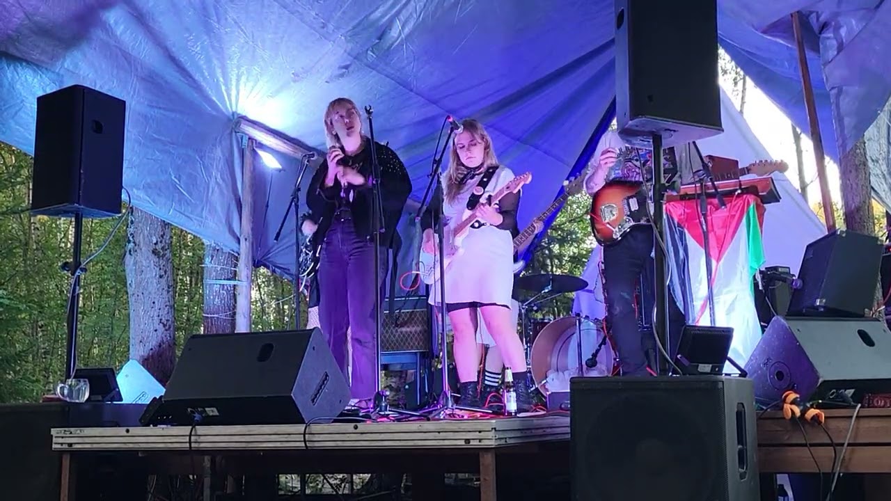 Teini-Pää - Ote lipsuu @ Porvoon Kulttuurilaiva, Porvoo, 24.8.2024