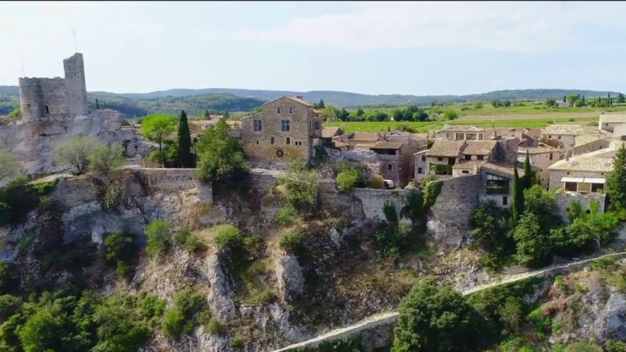 Aigu&egrave;ze - Un village qui pr&eacute;serve son attrait