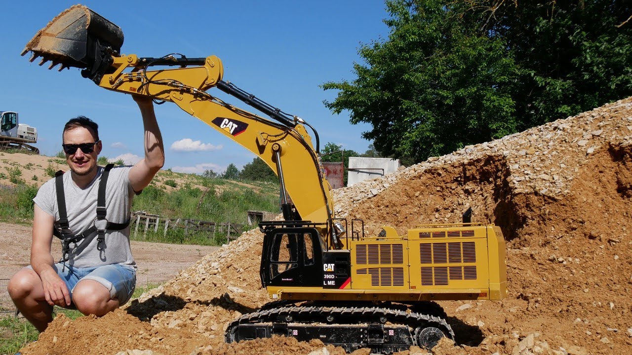 RC CATERPILLAR 390D 180kg HUGE Excavator outside part #2 / RC CAT 390D Modellbagger draußen 180kg #2