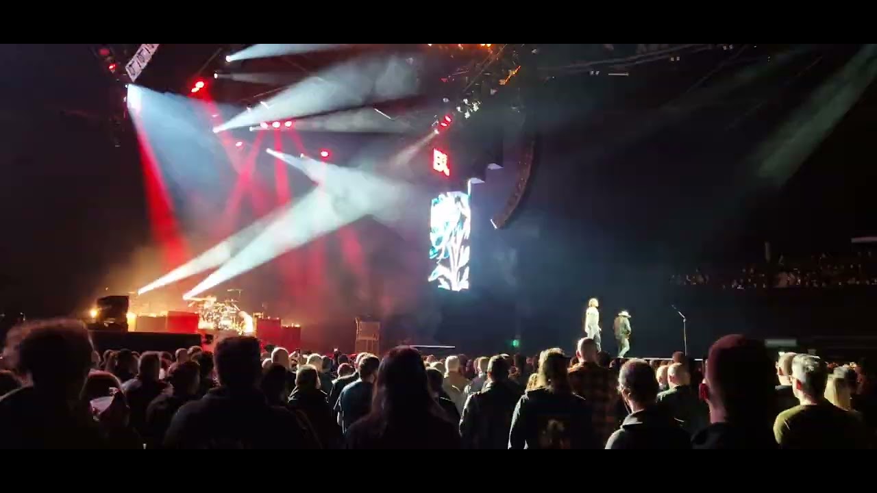 Bush - Identity (live @ The Hydro, Glasgow 10/11/25)