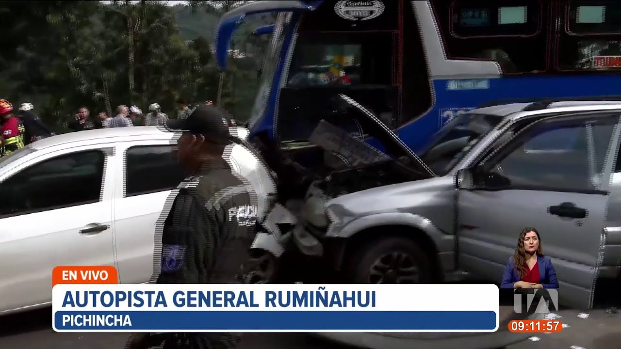 Un fuerte accidente múltiple se registró en la Av. General Rumiñahui