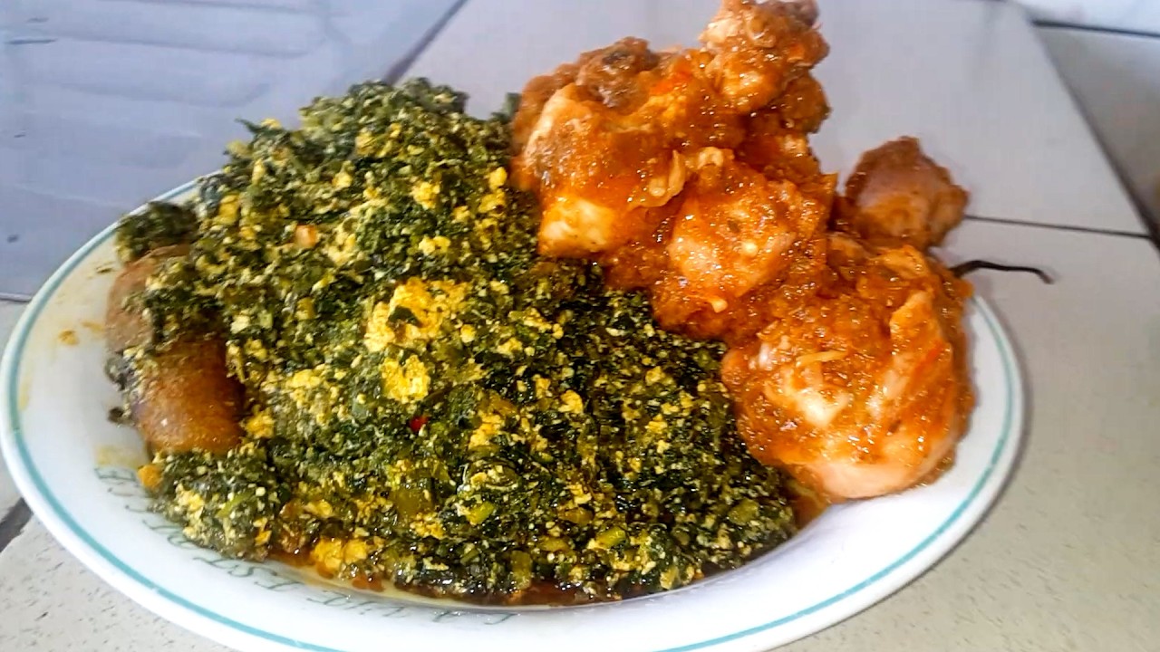 Sauce Pistache Onctueuse aux Légumes Verts et Poulet Sauté.