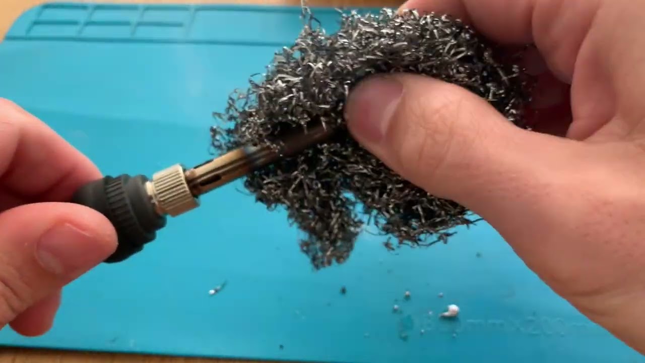 MISTREATED MY SOLDERING IRON TIP, LETS CLEAN IT