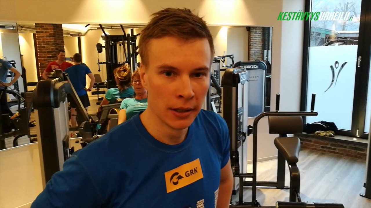 Roposen vlogi: Heikkinen tekee salitreeniä