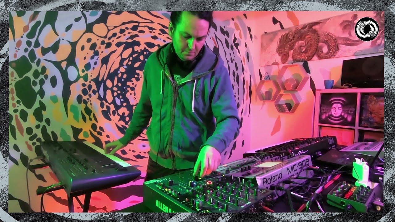 AURAFOOD live act | Something For The Weekend
