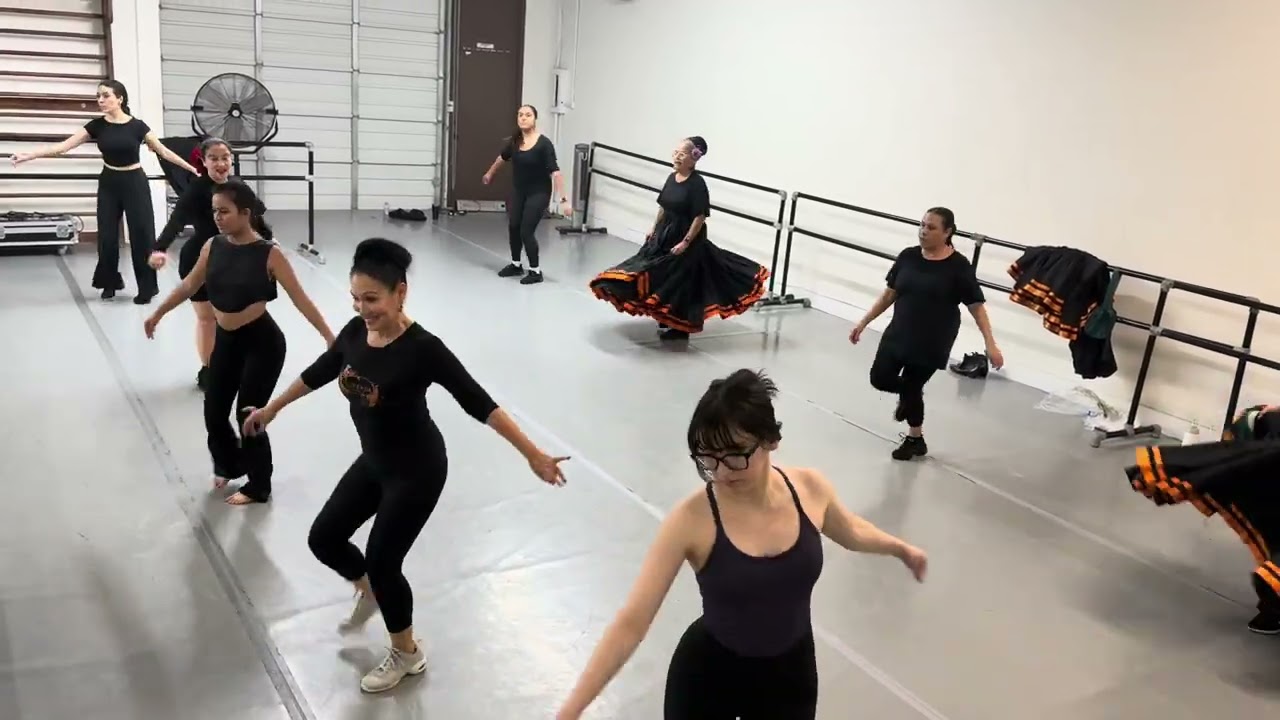 Practice Que chulo es Puebla for Feb show