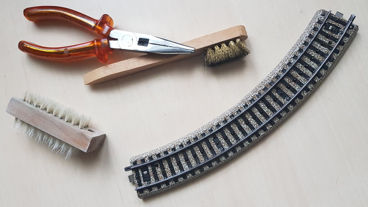 Märklin M-Gleis reinigen und Rost entfernen