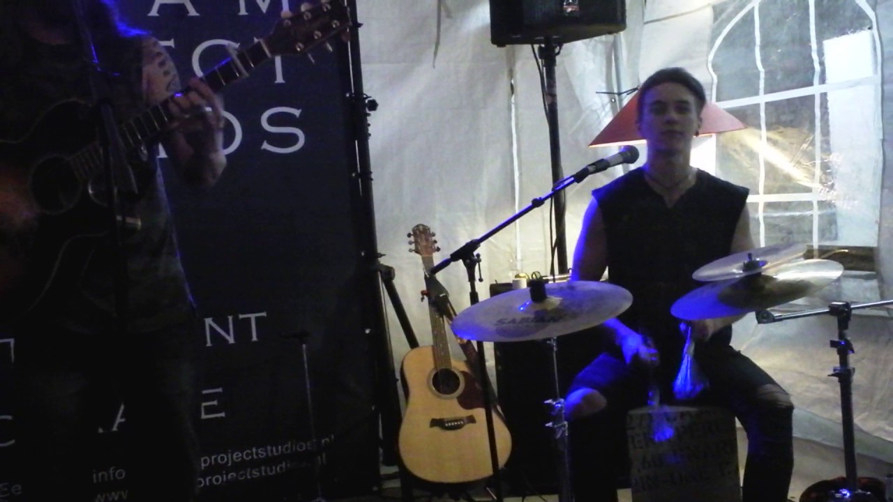 Optreden van Sjoerd Steegstra, Sieberein Schaaf en Sjoerd Ferwerda bij Dreamprojectstudios in Ee