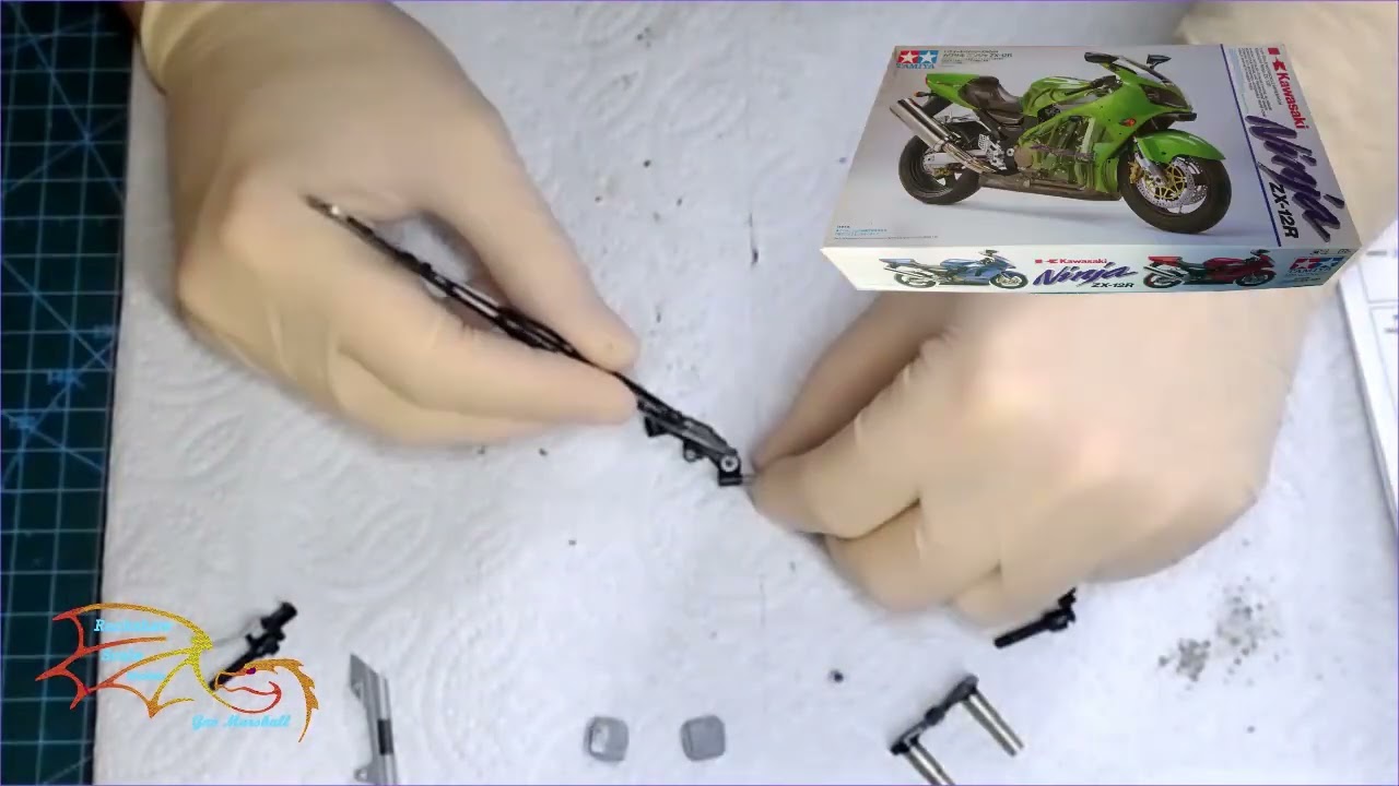 Tamiya Kawasaki Ninja ZX-12R Scale 1/12  Part 9