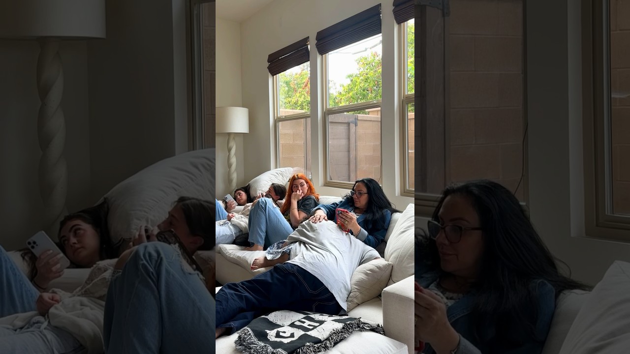 Keemokazi cuddles his mom and this is how his family reacts 😂￼