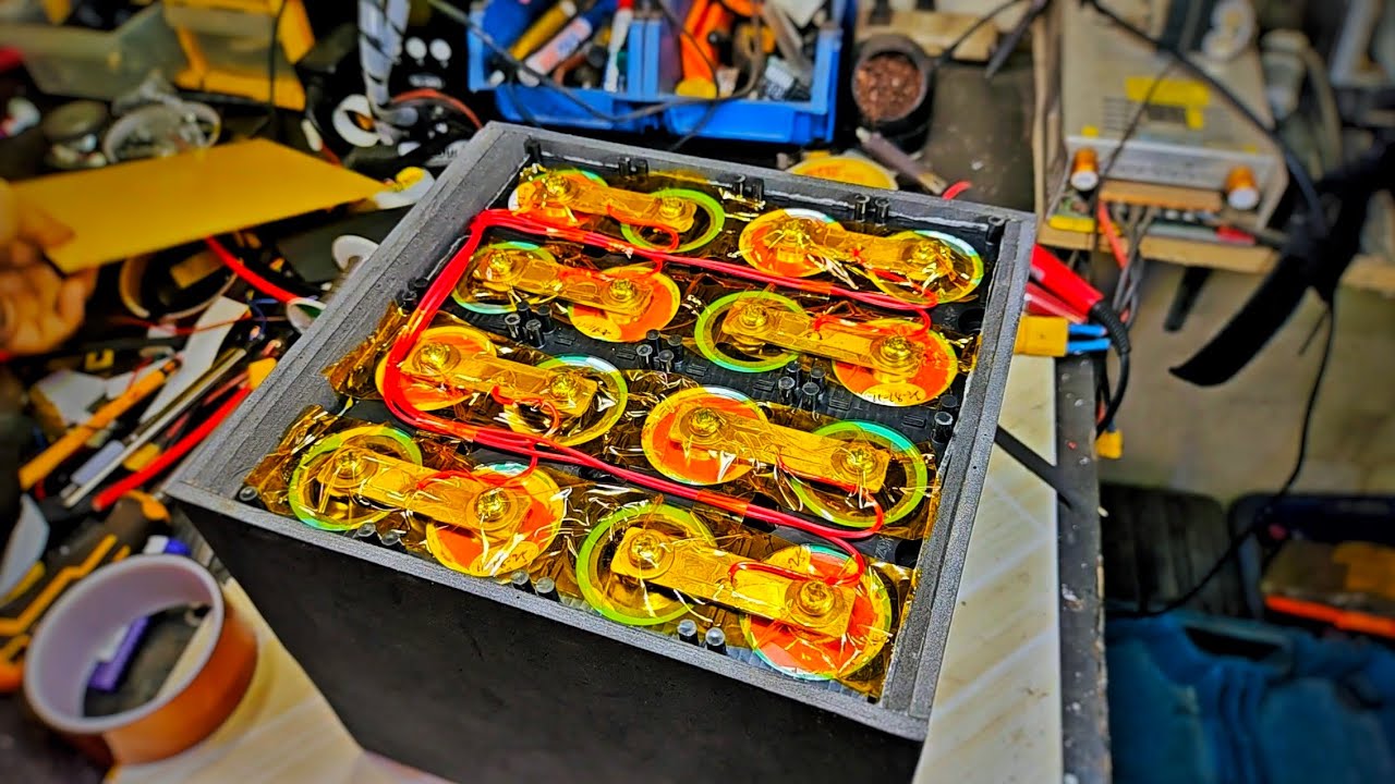 No spot weld lithium battery build