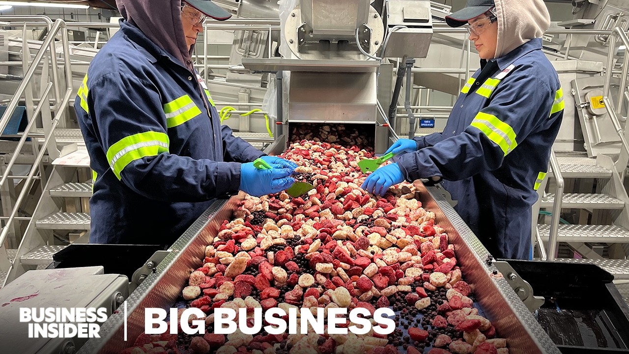 Why Maine's Blueberry Farmers Are Losing Millions | Big Business