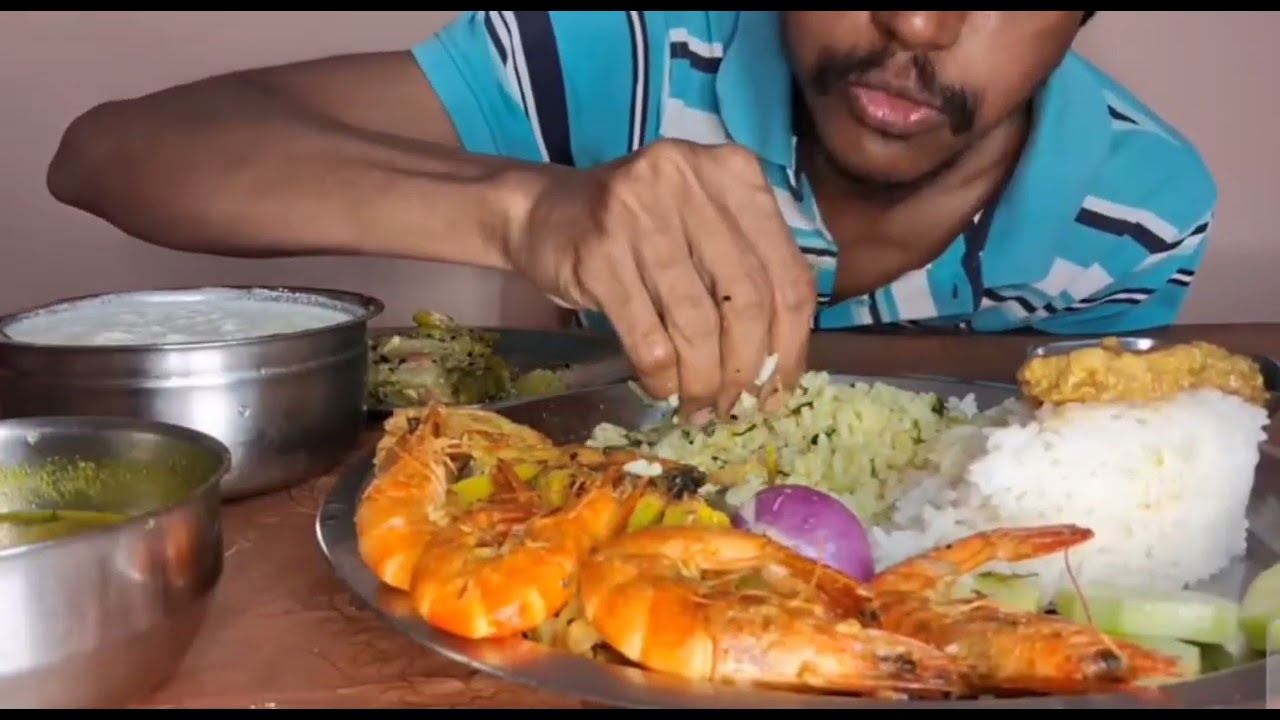 SPICY PRAWN CURRY DINNER WHITE RICE WITH FISH JHOL #mukbang #asmr
