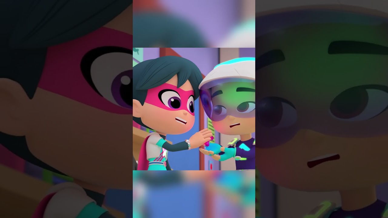Shapeshifter Invades the School | Watch Starbeam on Netflix!