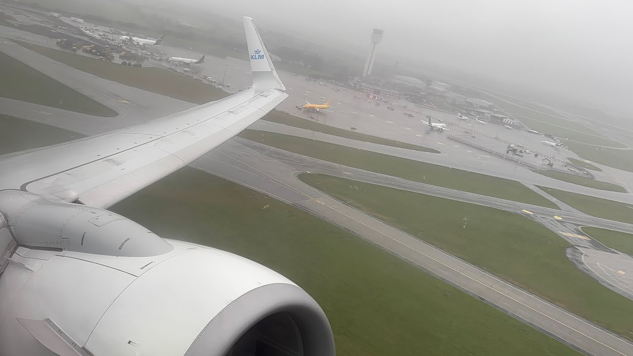 KLM powerful rainy departure from Dublin Airport 