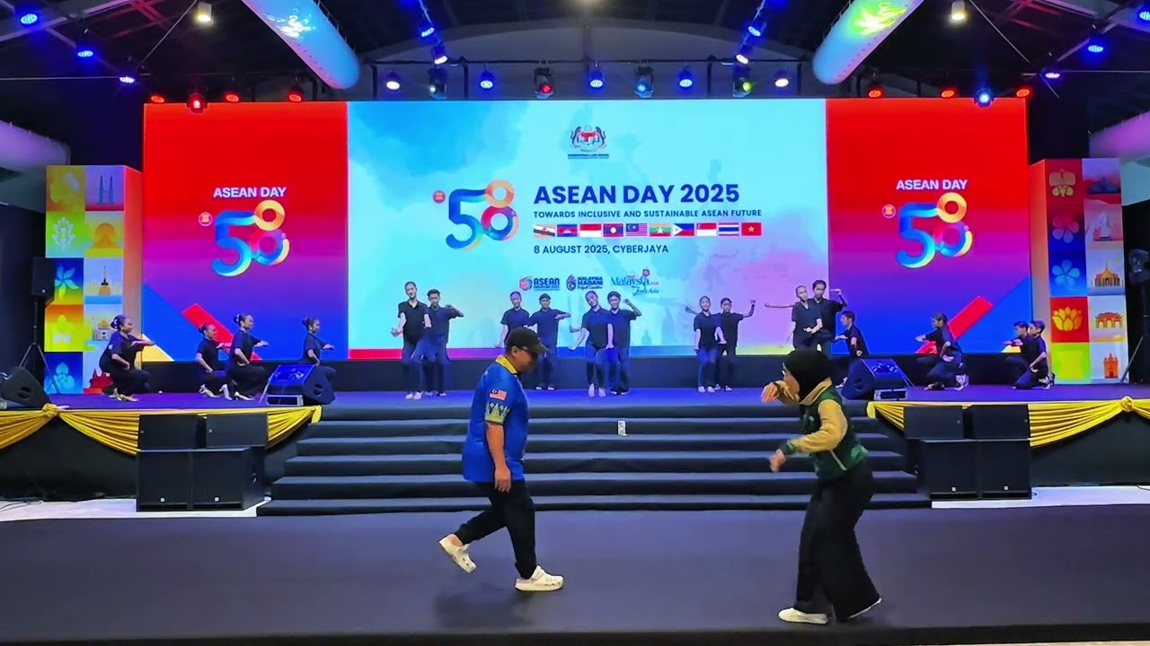 #KOREOGRAFee Timpuh Ulung (venue rehearsal) performed by @PERMATASeniTari 
