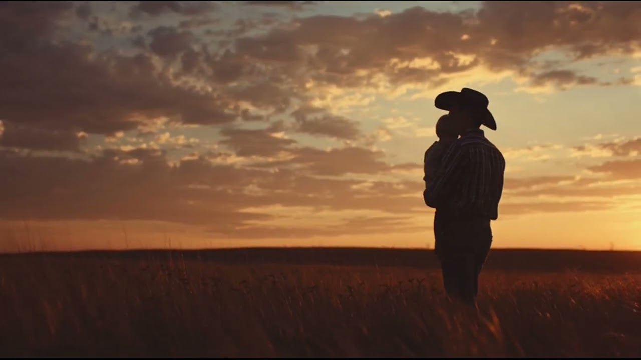 Classic Country Road Trip Playlist Endless Highways Inspired by George Strait, Alan Jackson, Kenny R