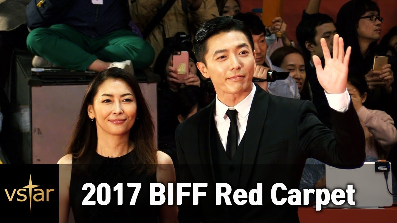 '나비잠' 김재욱(Kim Jae Wook)& 나카야마 미호(Miho Nakayama) 부산국제영화제 레드카펫 (2017 BIFF)
