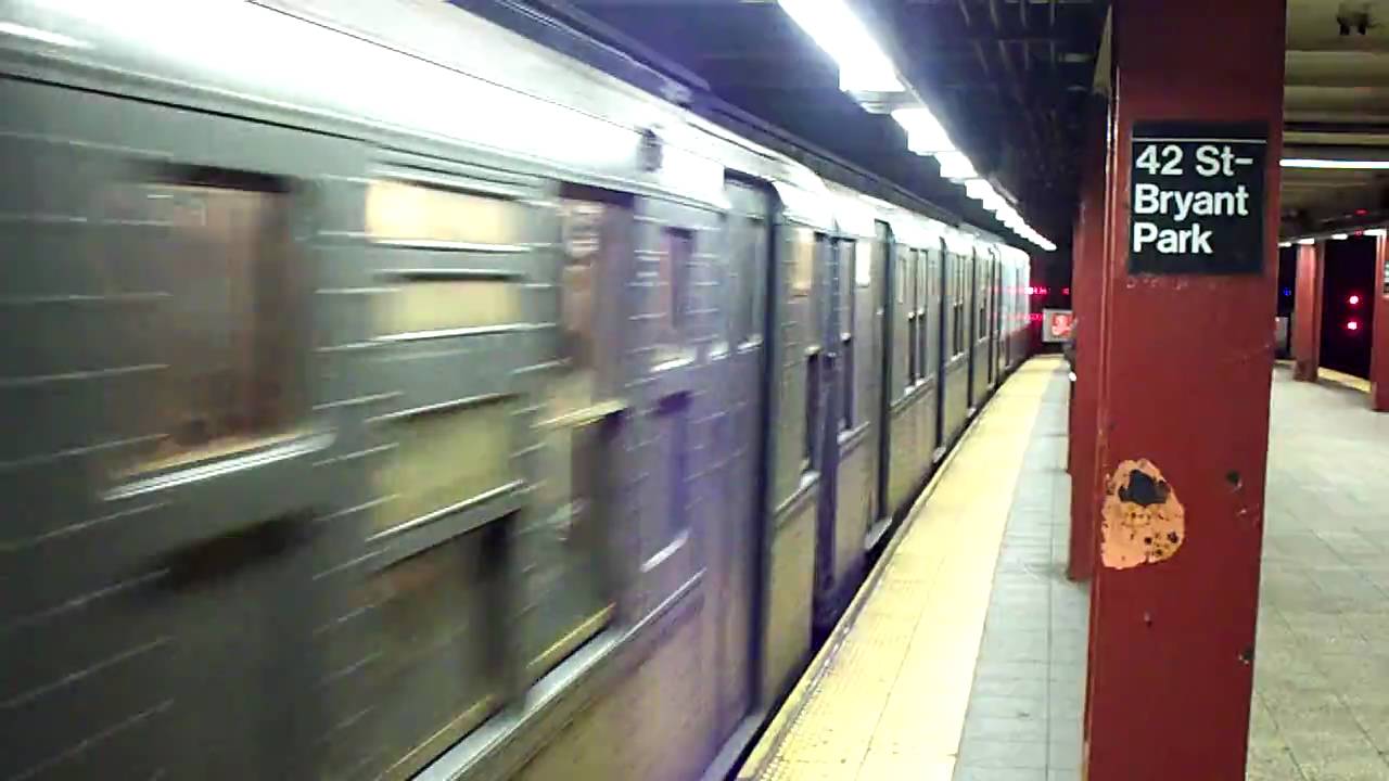 IND Holiday Nostalgia R1-R9 (V) train at 42nd St- Bryant Park [HD]