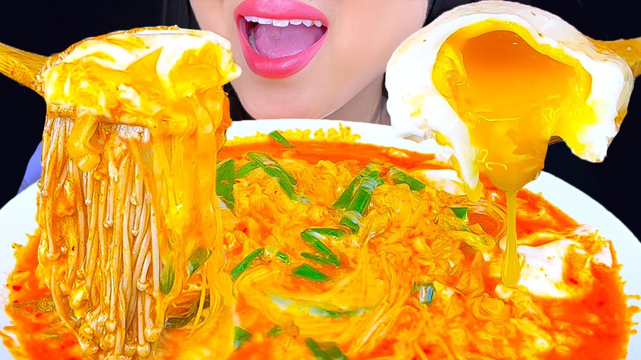 ASMR Spicy Noodles, Soft Boiled Eggs, Enoki Mushrooms (Eating Sounds) ASMR Phan