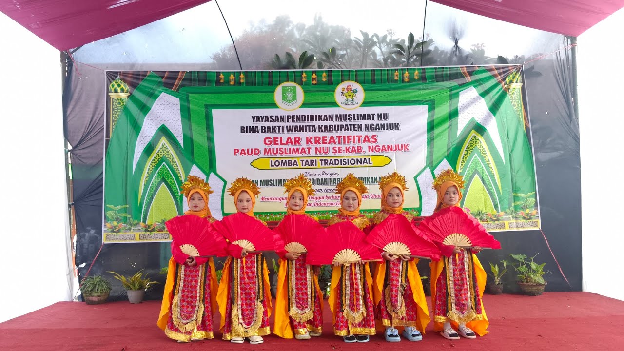 Juara 2 Tari Pakarena Tingkat TK/RA Muslimat... Se-Kabupaten #tarianakanak