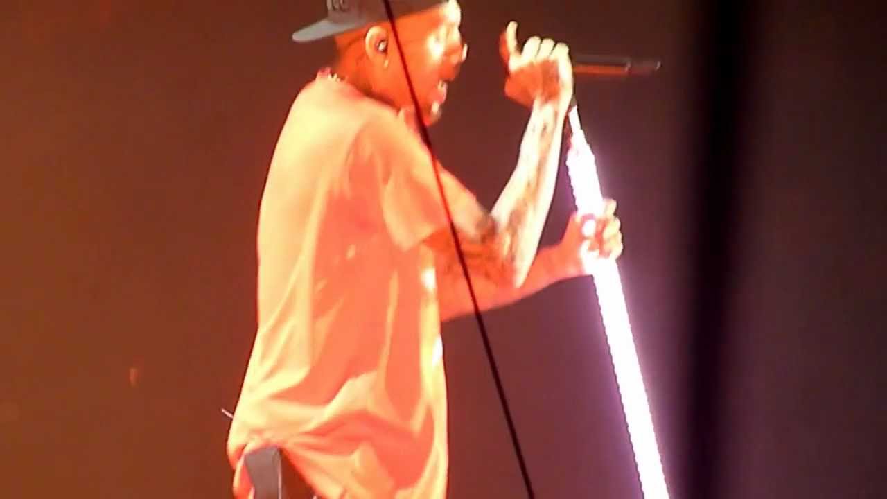 Chris Brown Live All back Bercy day 2 Paris 2012 (by Dwayne Jordan Brown)