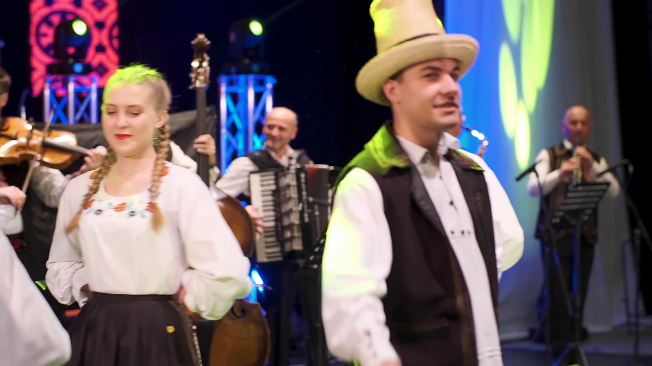 Ansamblul folcloric al Judeţului Satu Mare „DORURI SĂTMĂRENE” - 