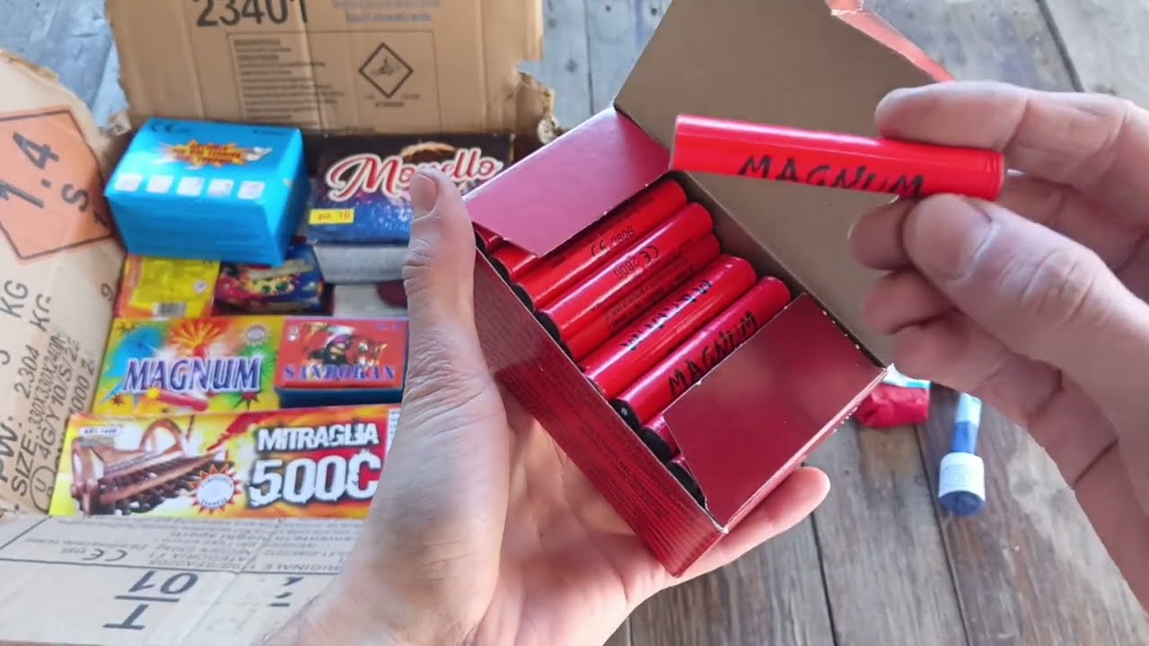 Unboxing Carico di Petardi - Pirotecnica Buonaiuto
